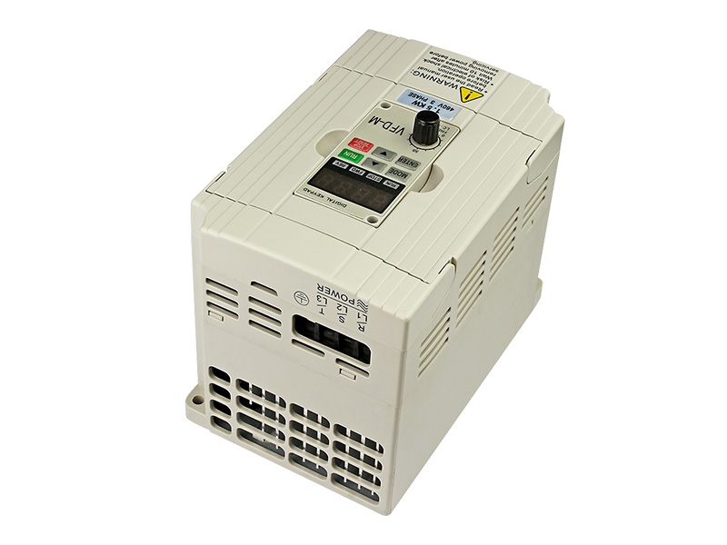 8000S通用變頻器，變頻調(diào)速器，變頻器廠家，電機(jī)變頻器，三相變頻器